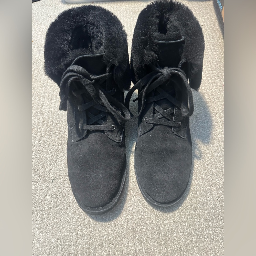 UGG Women's Weylyn lace-up boots in black suede